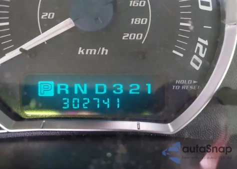 2002 Cadillac Escalade Standard from USA, damaged, VIN 1GYEC63T22R126360